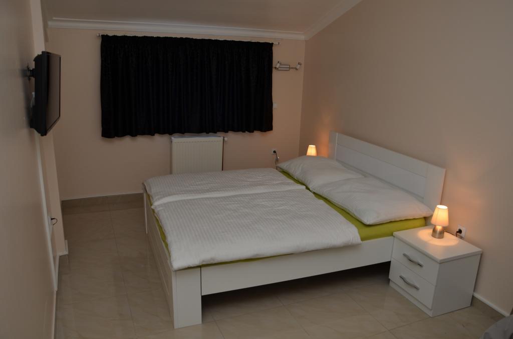Apartments Royal Menex Pozarevac Exterior photo
