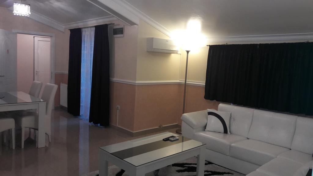 Apartments Royal Menex Pozarevac Exterior photo